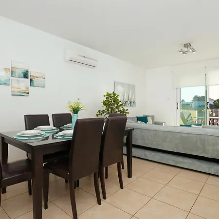 Neraida - 2bed Walk To Kalamies Protaras